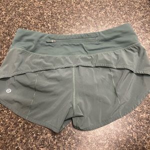 Lululemon Speed up Short 2.5 size 4